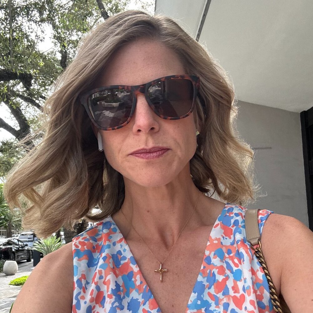 Meet your Posher, Olivia James